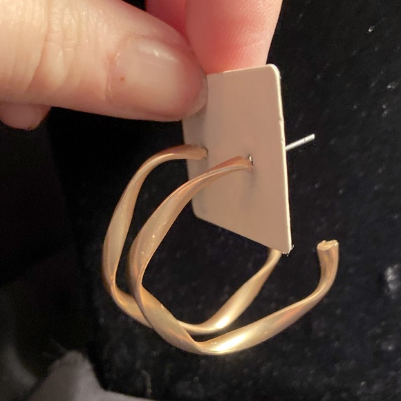 Frosted gold hoop earrings brand new and never worn - Picture 2 of 3